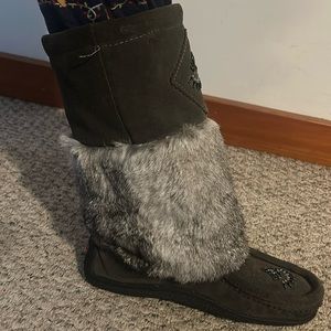 Soft Moc Niska3 waterproof mukluks.